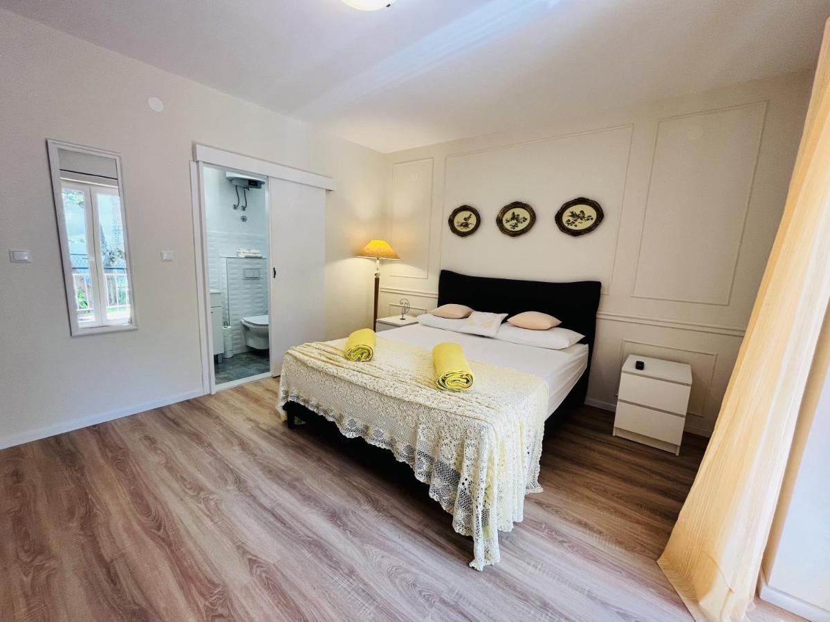 Apartments&rooms with parking space Makarska - 18028 Bagian luar foto